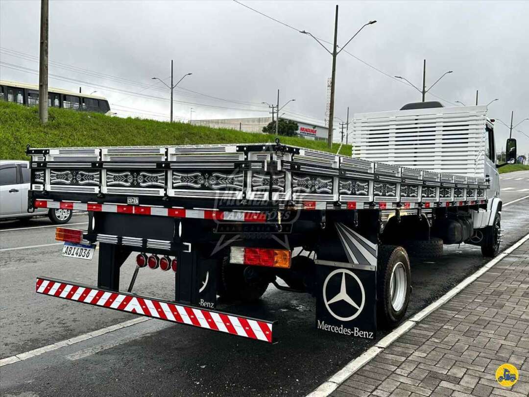Caminhão MERCEDES BENZ MB 912 Grade Baixa ANO 1991 de Michel Car no Paraná