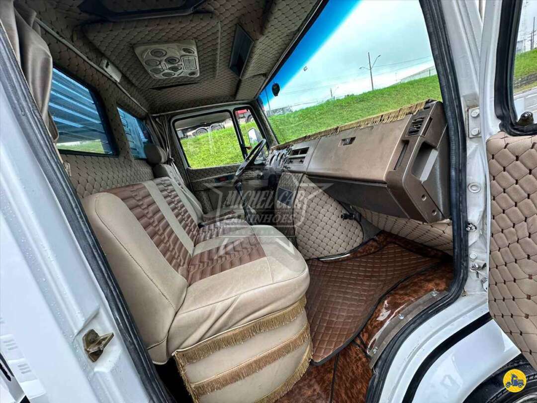 Caminhão MERCEDES BENZ MB 912 Grade Baixa ANO 1991 de Michel Car no Paraná