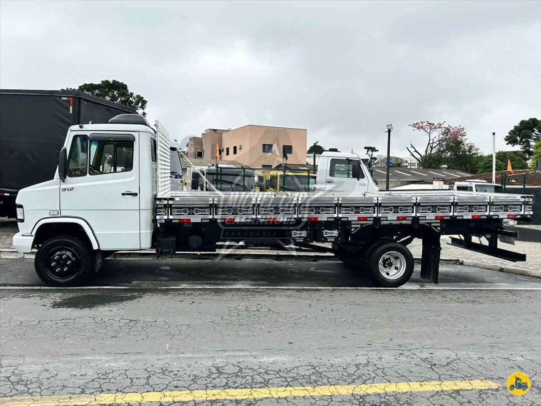 Caminhão MERCEDES BENZ MB 912 Grade Baixa ANO 1991 de Michel Car no Paraná