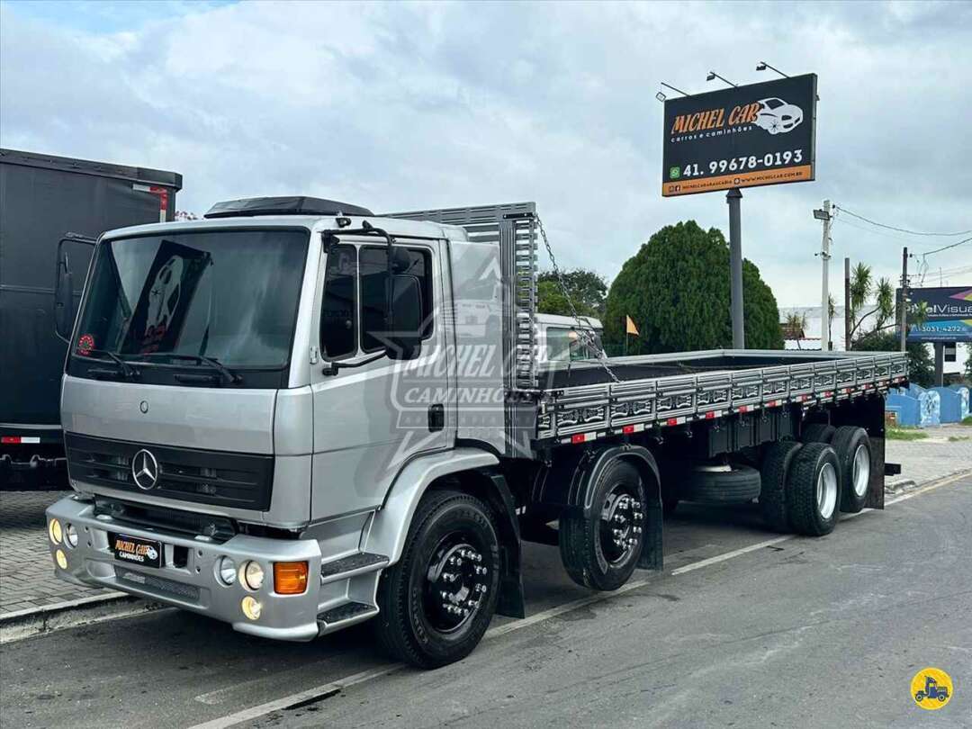 Caminhão MERCEDES BENZ MB 1728 Grade Baixa ANO 2005 de Michel Car no Paraná