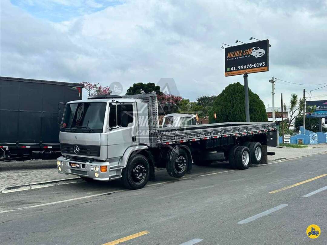 Caminhão MERCEDES BENZ MB 1728 Grade Baixa ANO 2005 de Michel Car no Paraná