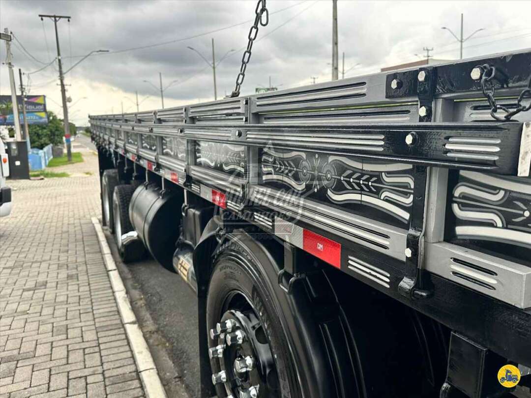 Caminhão MERCEDES BENZ MB 1728 Grade Baixa ANO 2005 de Michel Car no Paraná