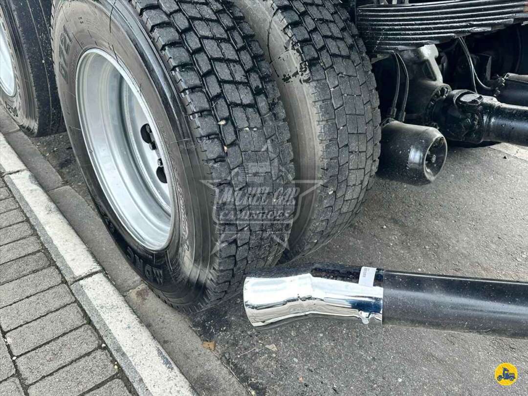 Caminhão MERCEDES BENZ MB 1728 Grade Baixa ANO 2005 de Michel Car no Paraná