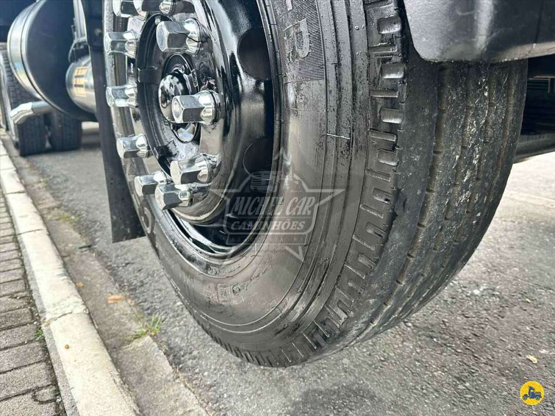 Caminhão MERCEDES BENZ MB 1728 Grade Baixa ANO 2005 de Michel Car no Paraná