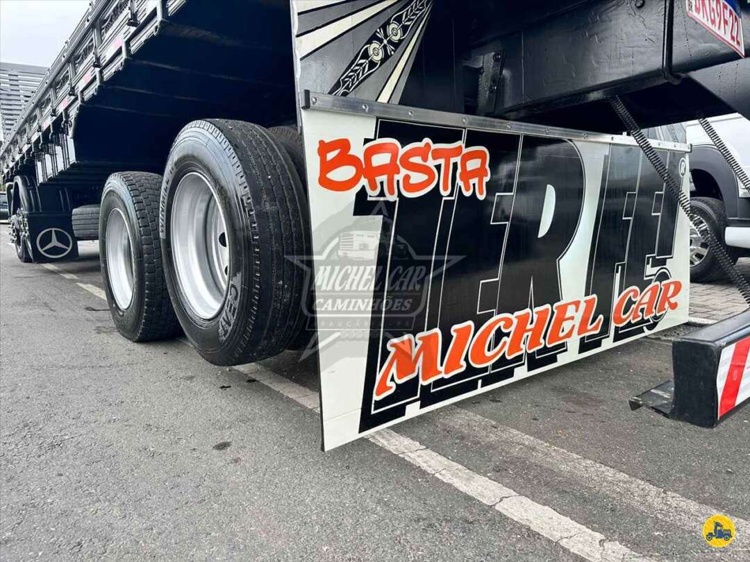 Caminhão MERCEDES BENZ MB 1728 Grade Baixa ANO 2005 de Michel Car no Paraná