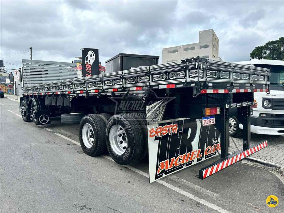 Caminhão MERCEDES BENZ MB 1728 Grade Baixa ANO 2005 de Michel Car no Paraná