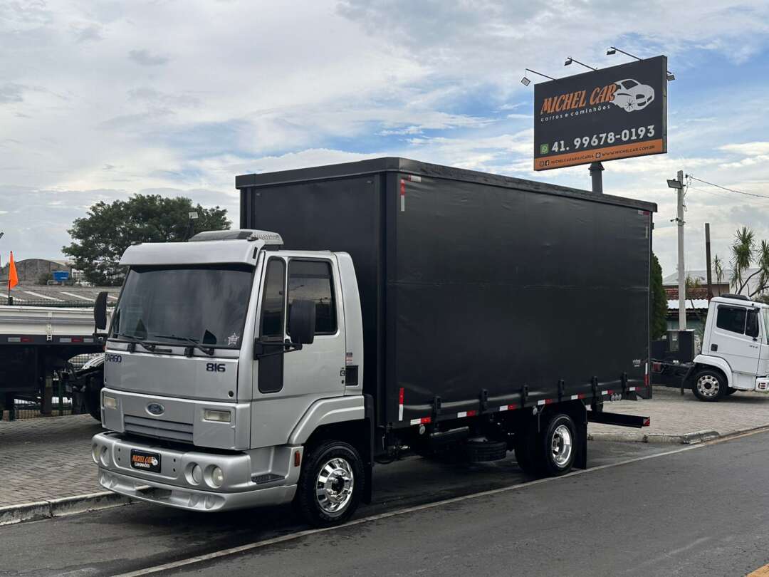 Caminhão FORD CARGO 816 Baú Sider ANO 2013 de Michel Car no Paraná