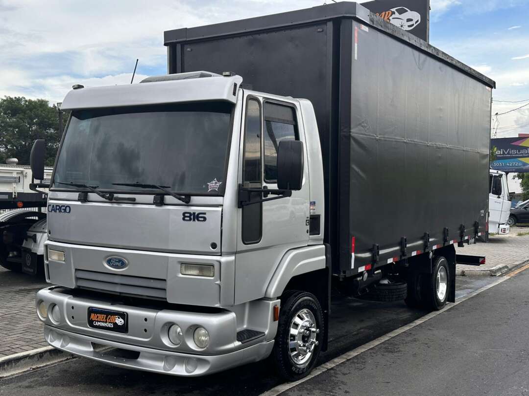 Caminhão FORD CARGO 816 Baú Sider ANO 2013 de Michel Car no Paraná