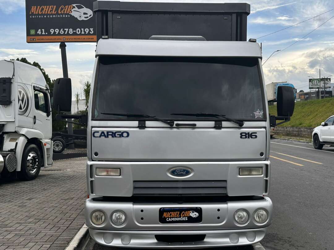 Caminhão FORD CARGO 816 Baú Sider ANO 2013 de Michel Car no Paraná