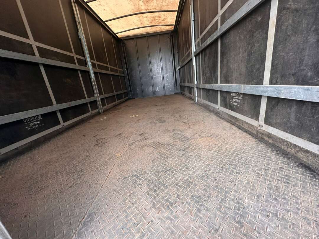 Caminhão FORD CARGO 816 Baú Sider ANO 2013 de Michel Car no Paraná