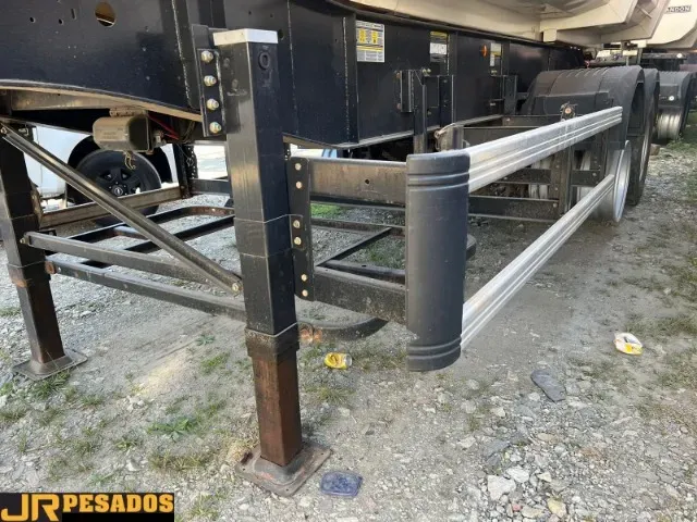 carreta rodo caçamba randon bitrem basculante 35m + 35m ano 2020 único dono de Jr Pesados no Paraná
