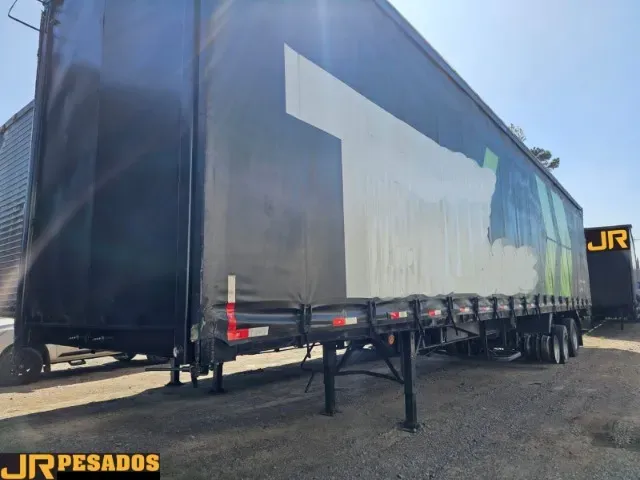 carreta sider baú furgão antonini 15m 3 eixos 28 paletes ano 1996 de Jr Pesados no Paraná