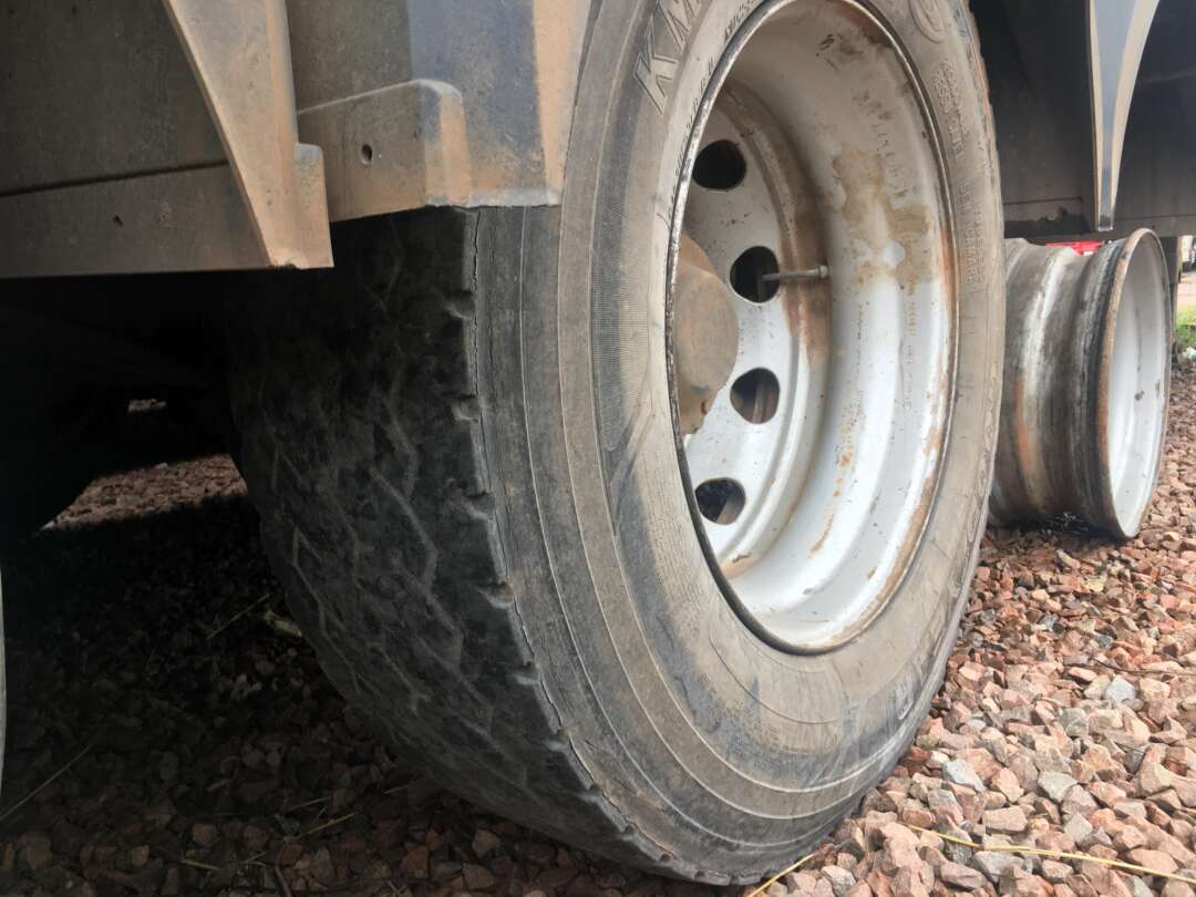 Carreta BITREM BAU SIDER Facchini ANO 2011 3 Eixos de Jr Pesados no Paraná