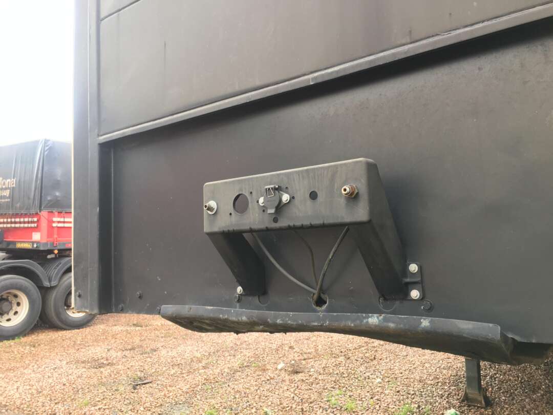 Carreta BITREM BAU SIDER Facchini ANO 2011 3 Eixos de Jr Pesados no Paraná