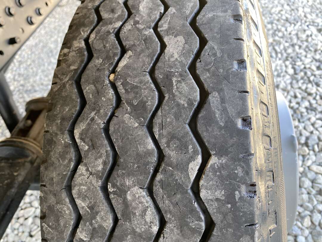 Caminhão VOLKSWAGEN DELIVERY EXPRESS Grade Baixa ANO 2022 de Oto Junior Caminhões no Paraná