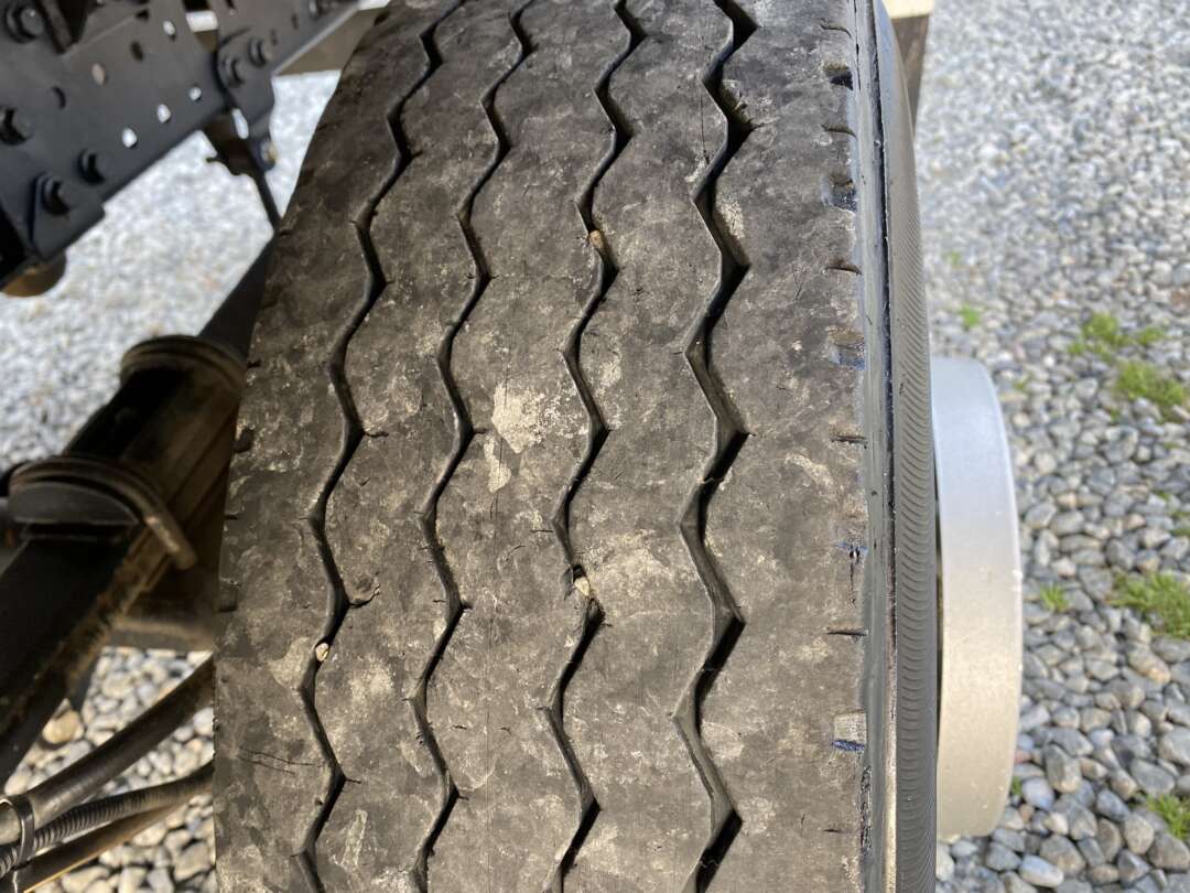 Caminhão VOLKSWAGEN DELIVERY EXPRESS Grade Baixa ANO 2022 de Oto Junior Caminhões no Paraná