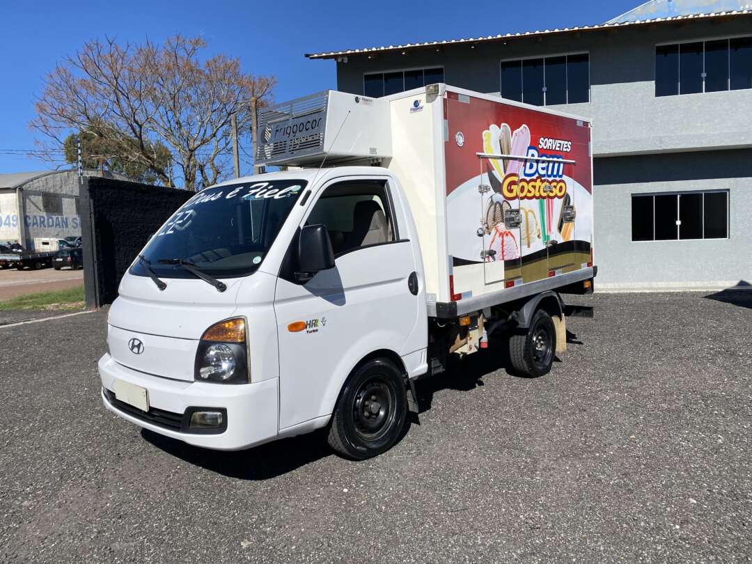 Caminhão HYUNDAI HR Baú Refrigerado ANO 2021 de Oto Junior Caminhões no Paraná