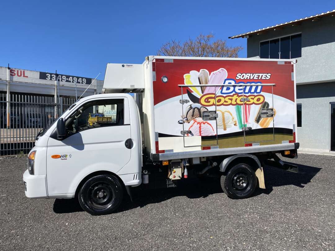 Caminhão HYUNDAI HR Baú Refrigerado ANO 2021 de Oto Junior Caminhões no Paraná