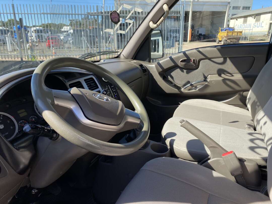 Caminhão HYUNDAI HR Baú Refrigerado ANO 2021 de Oto Junior Caminhões no Paraná