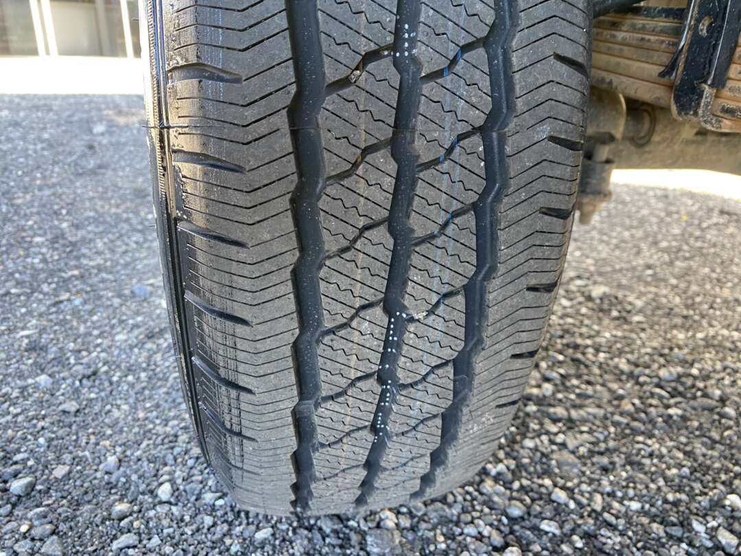 Caminhão HYUNDAI HR Baú Refrigerado ANO 2021 de Oto Junior Caminhões no Paraná