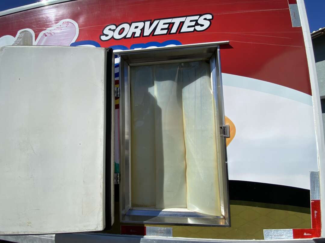 Caminhão HYUNDAI HR Baú Refrigerado ANO 2021 de Oto Junior Caminhões no Paraná