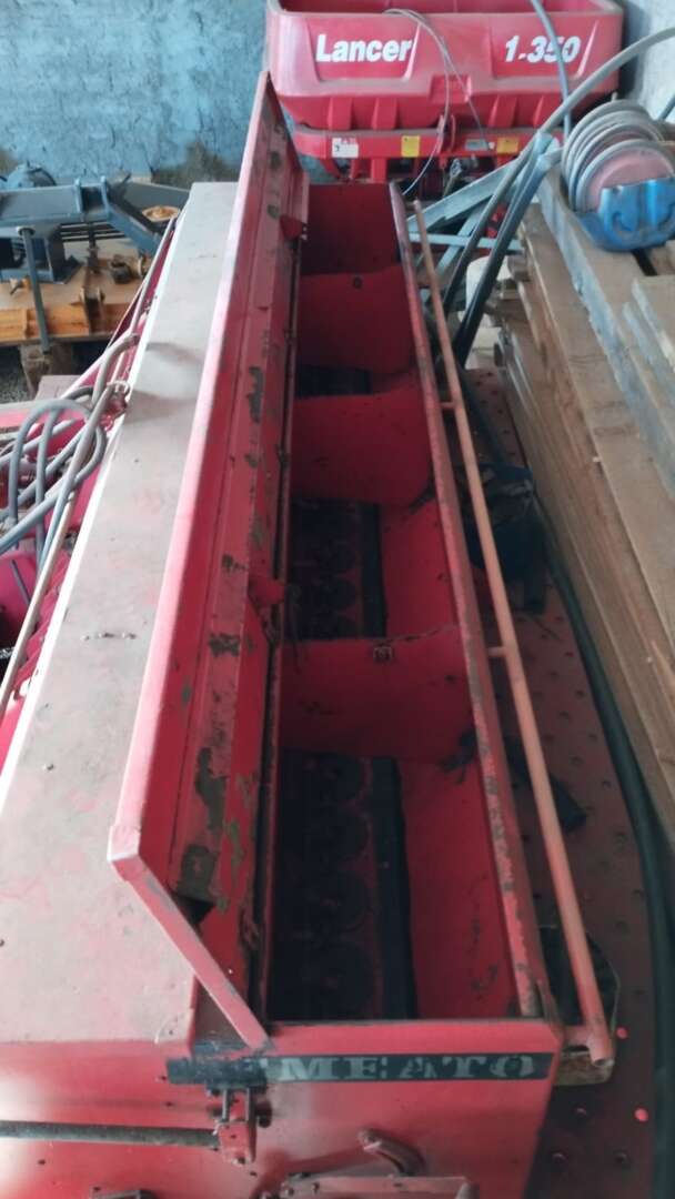 SEMEADEIRA SEMEATO TD 300 ANO 1982 de Auto Máquinas Palotina no Paraná