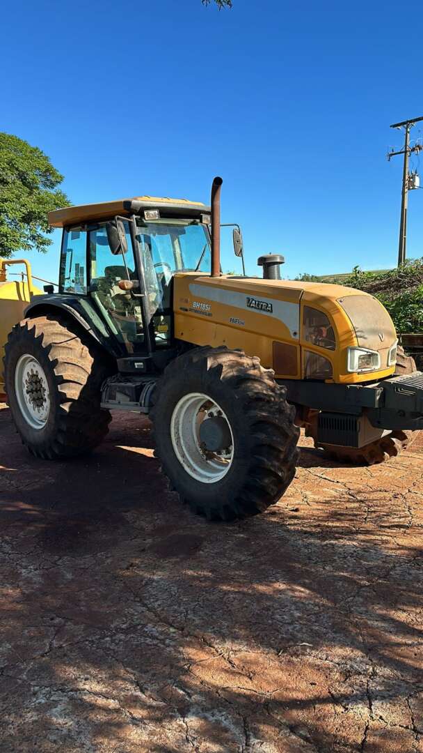 TRATOR VALTRA VALTRA BH 185 ANO 2012 de Auto Máquinas Palotina no Paraná