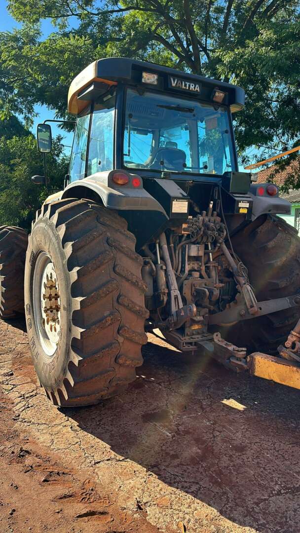 TRATOR VALTRA VALTRA BH 185 ANO 2012 de Auto Máquinas Palotina no Paraná