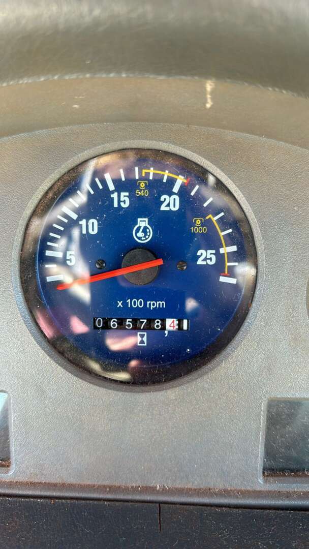 TRATOR VALTRA VALTRA BH 185 ANO 2012 de Auto Máquinas Palotina no Paraná