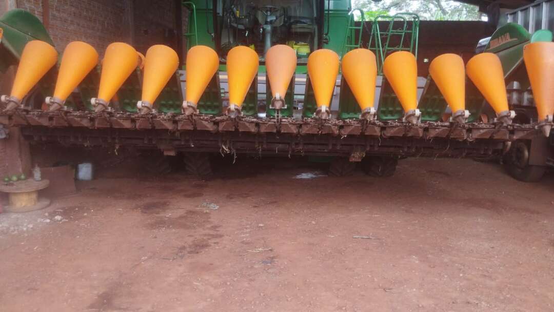 PLATAFORMA COLHEITADEIRA STARA BRAVA 5880 ANO 2012 de Auto Máquinas Palotina no Paraná