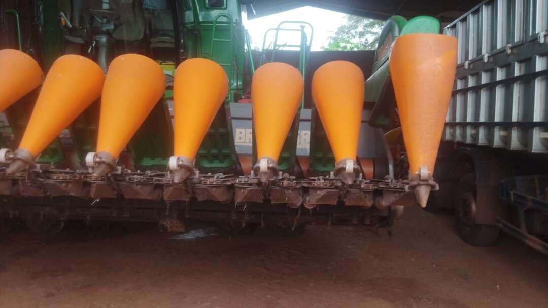 PLATAFORMA COLHEITADEIRA STARA BRAVA 5880 ANO 2012 de Auto Máquinas Palotina no Paraná