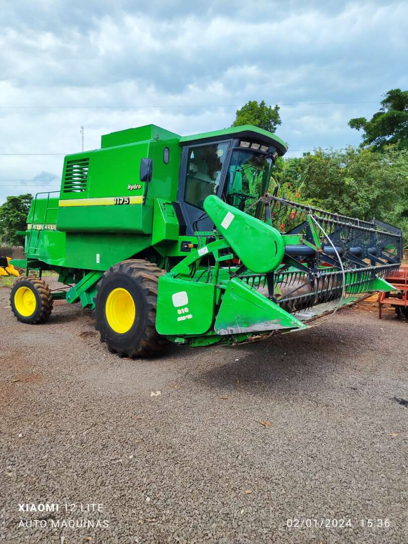 COLHEITADEIRA JONH DEERE JOHN DEERE 1175 ANO 2003 de Auto Máquinas Palotina no Paraná