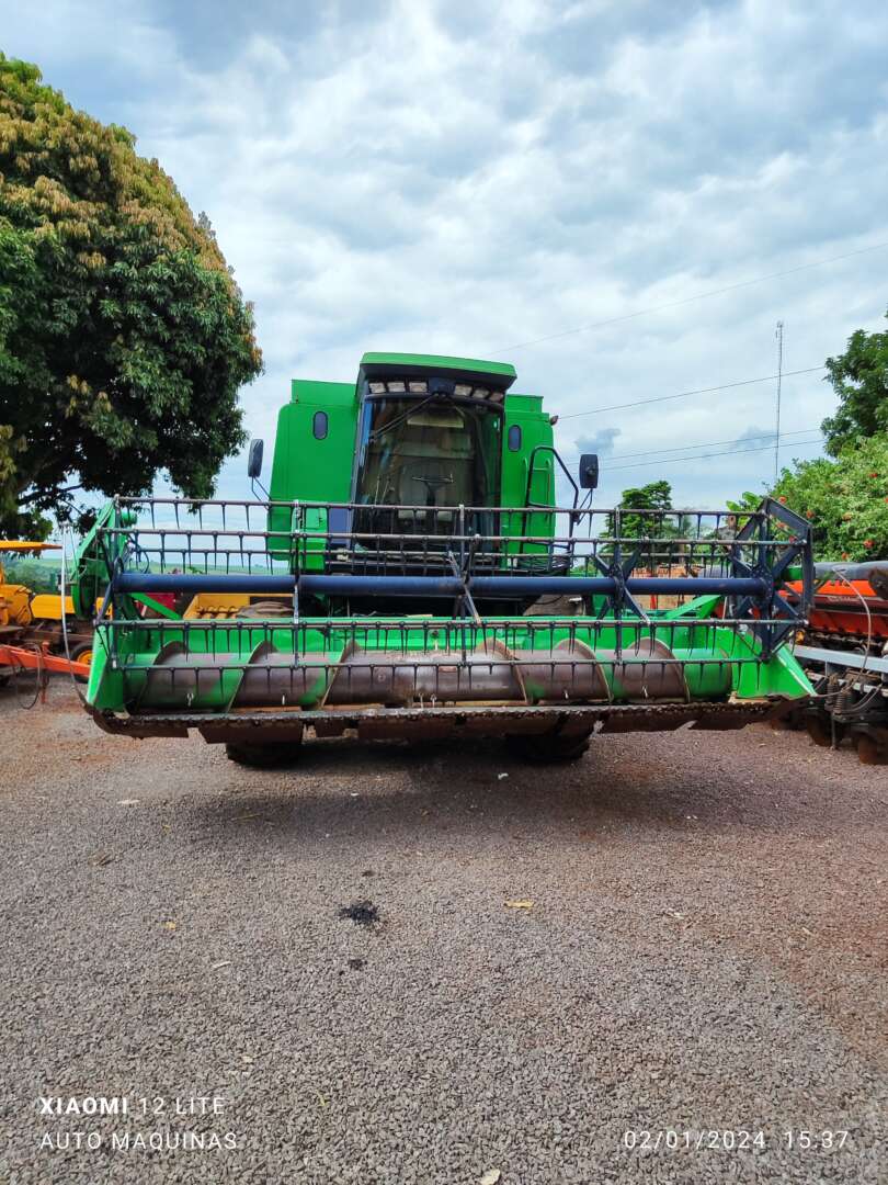 COLHEITADEIRA JONH DEERE JOHN DEERE 1175 ANO 2003 de Auto Máquinas Palotina no Paraná
