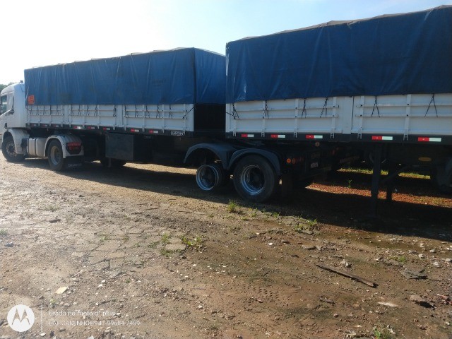 Carreta Bitrem Randon Graneleira de Laf Caminhões no Paraná