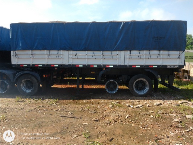 Carreta Bitrem Randon Graneleira de Laf Caminhões no Paraná