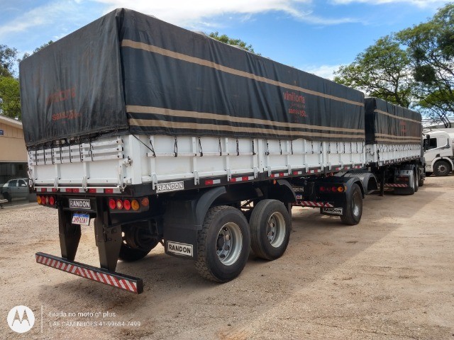 Carreta Bitrem Graneleira de Laf Caminhões no Paraná