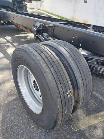 Caminhão Ford Cargo 1317e 2009 4×2 Toco no Chassi de Laf Caminhões no Paraná