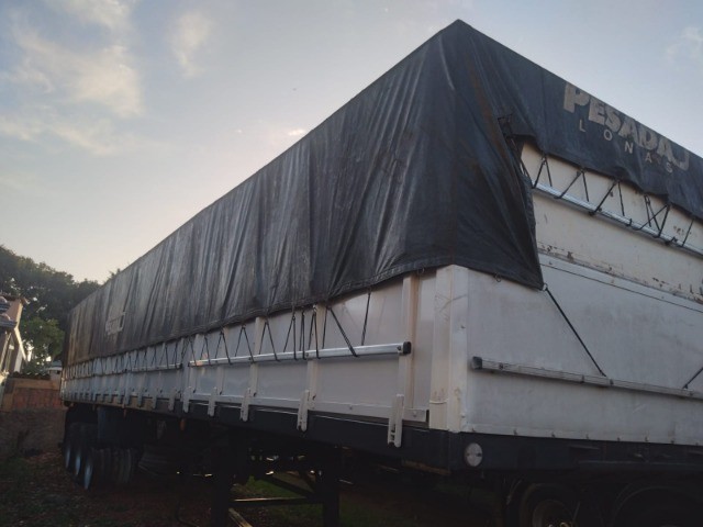 Graneleira Noma LS 2013 de Laf Caminhões no Paraná