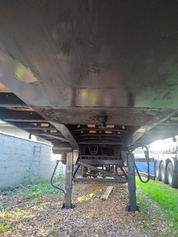 Graneleira Noma LS 2013 de Laf Caminhões no Paraná