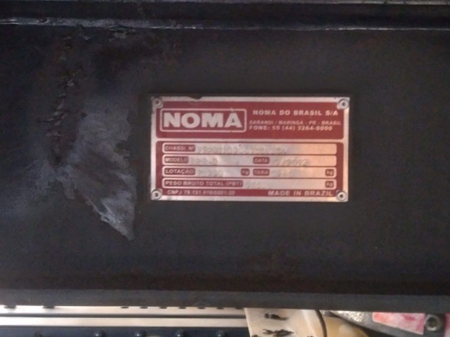 Graneleira Noma LS 2013 de Laf Caminhões no Paraná