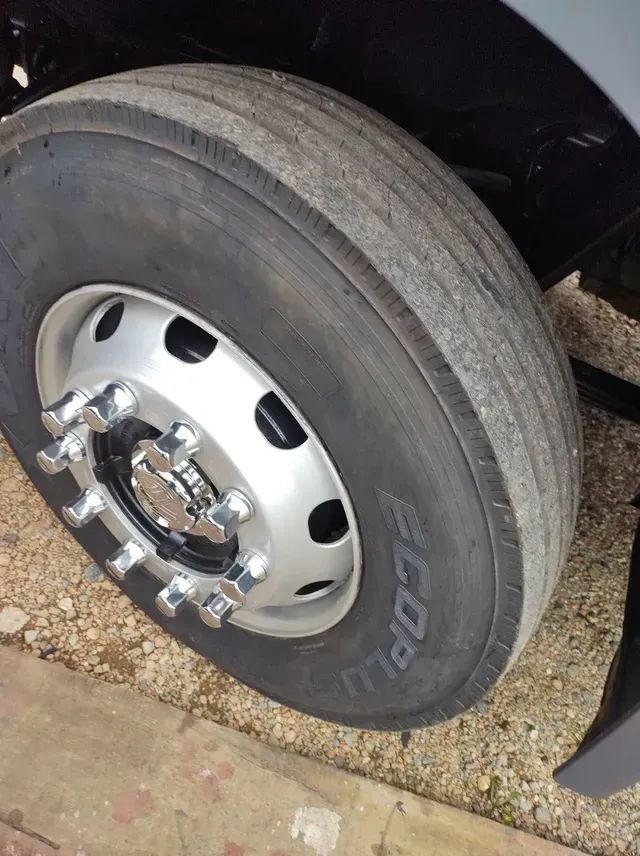 Caminhão VW 15-190 Constellation ano 2013 toco graneleiro de Laf Caminhões no Paraná