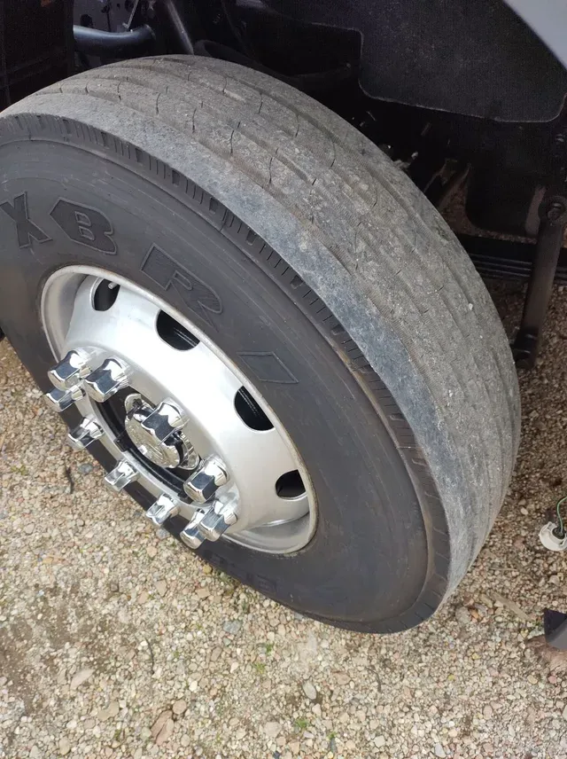 Caminhão VW 15-190 Constellation ano 2013 toco graneleiro de Laf Caminhões no Paraná