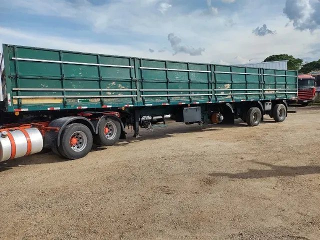 Carreta Vanderléia Graneleira Bobineira e Porta Container 2012 de Laf Caminhões no Paraná