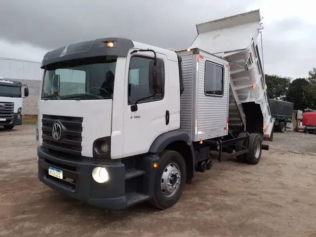 Caminhão VW Constellation 13-180 2012 Caçamba 6 passageiros de Laf Caminhões no Paraná