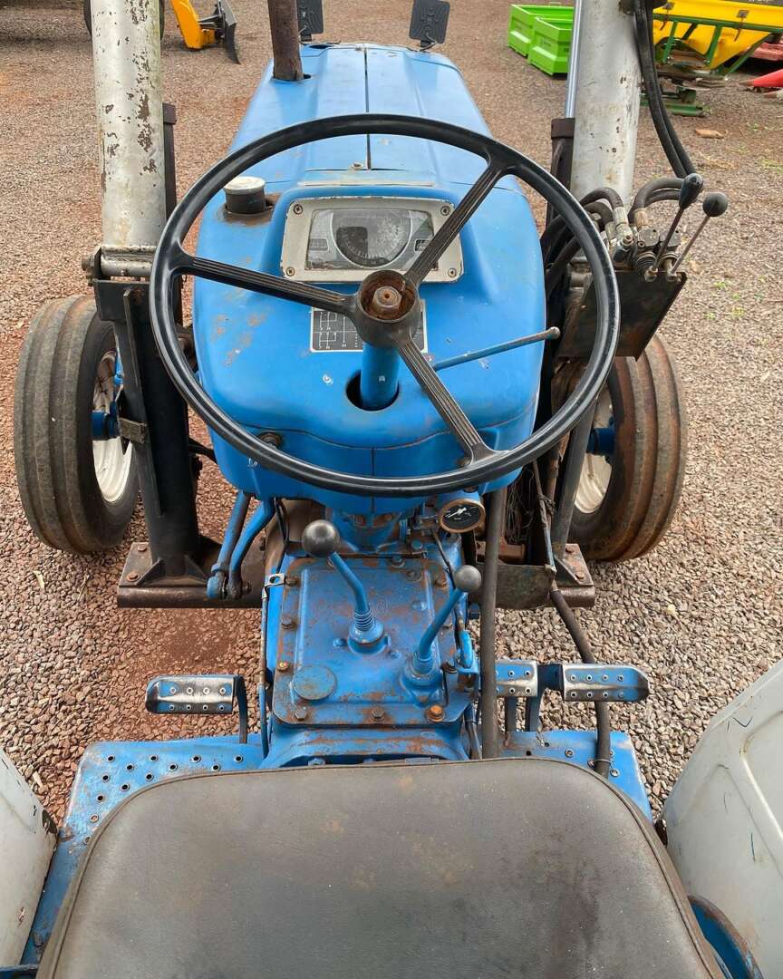 TRATOR FORD FORD 6600 ANO 1983 de Auto Máquinas Palotina no Paraná